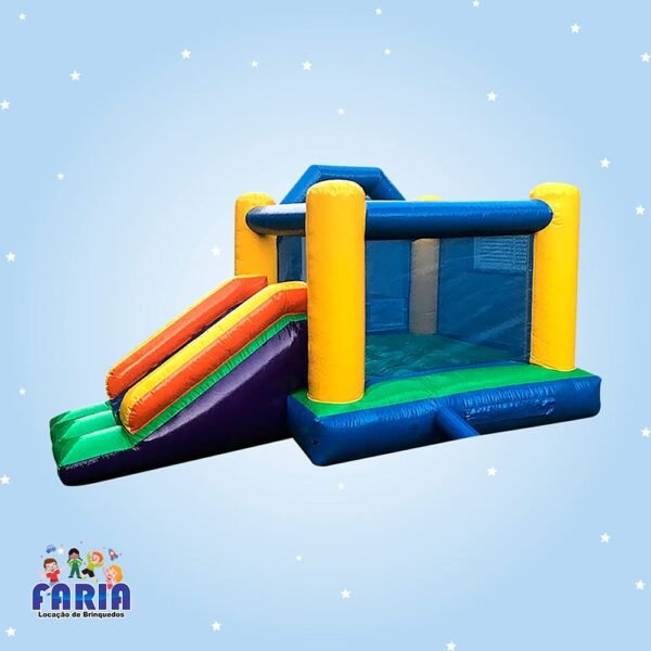 Pula Pula com Toboágua para Piscina - Faria Brinquedos - Locação de Brinquedos em Cuiabá