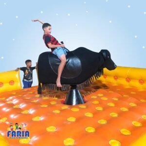 Touro Mecânico Inflável - Faria Brinquedos - Locação de Brinquedos em Cuiabá