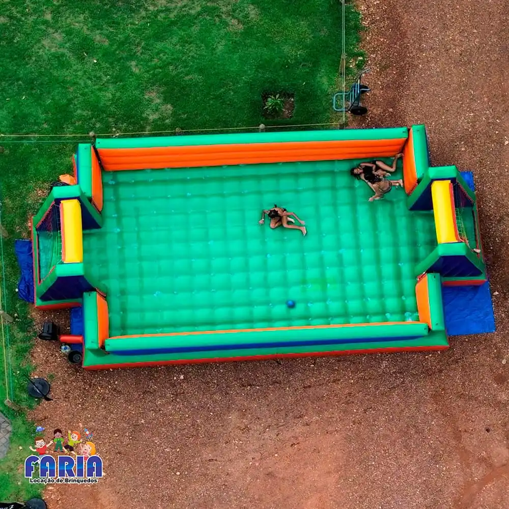 Futebol de Sabão Grande Inflável - Faria Brinquedos - Locação de Brinquedos em Cuiabá