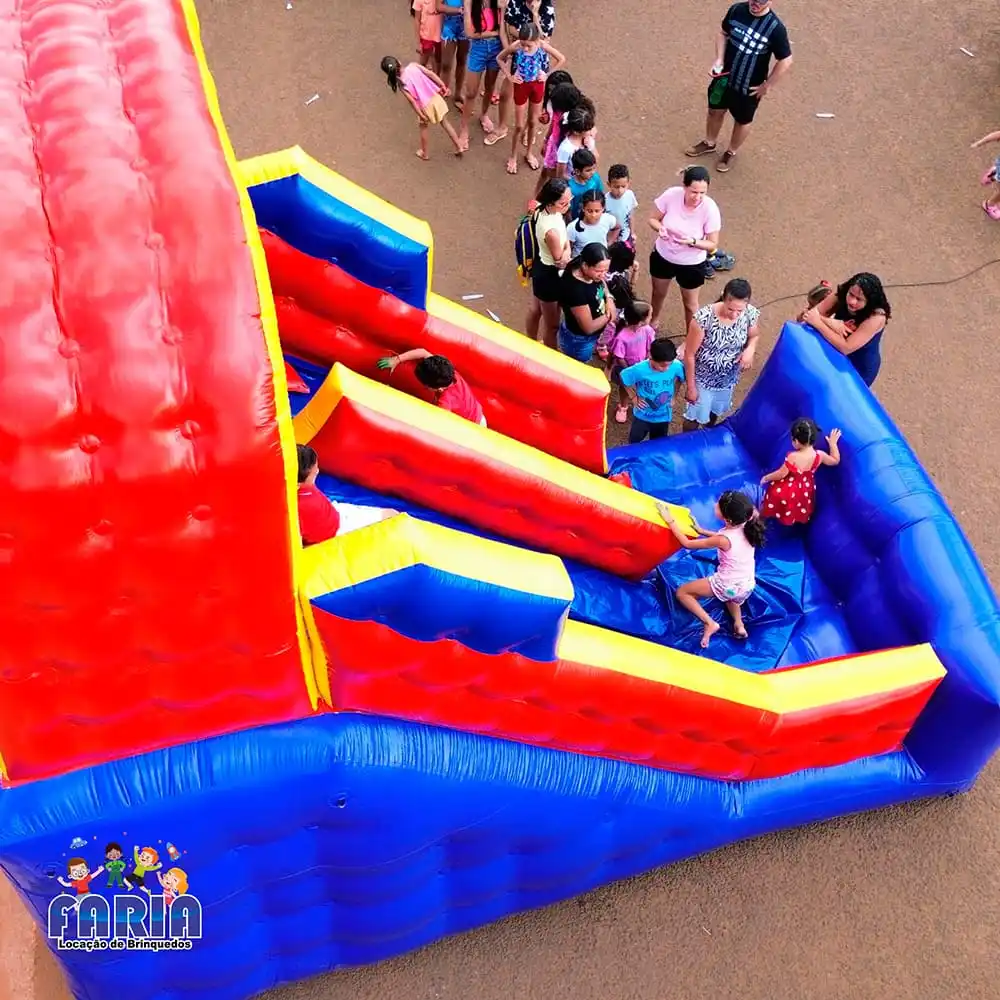 Tobogã Grande Premium Inflável 2 Tobogã Grande Premium Inflável - Faria Brinquedos - Locação de Brinquedos em Cuiabá
